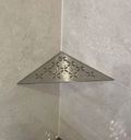 Schluter - Tablette "Floral" triangulaire d'angle 210x210mm Shelf-E-S1 - Inox brossé